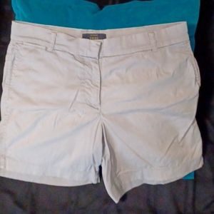 J.Crew Chino, SZ. 10. Bermuda, khaki shorts. Inseam measures 6.5".